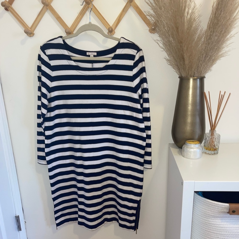 Preppy blue & white striped dress from Gap, size Large (fits like a 12)